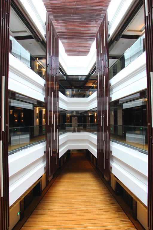 New Century Grand Hotel Nanxun Huzhou Rum bild